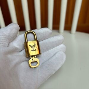 Louis Vuitton Lock and Key: 304